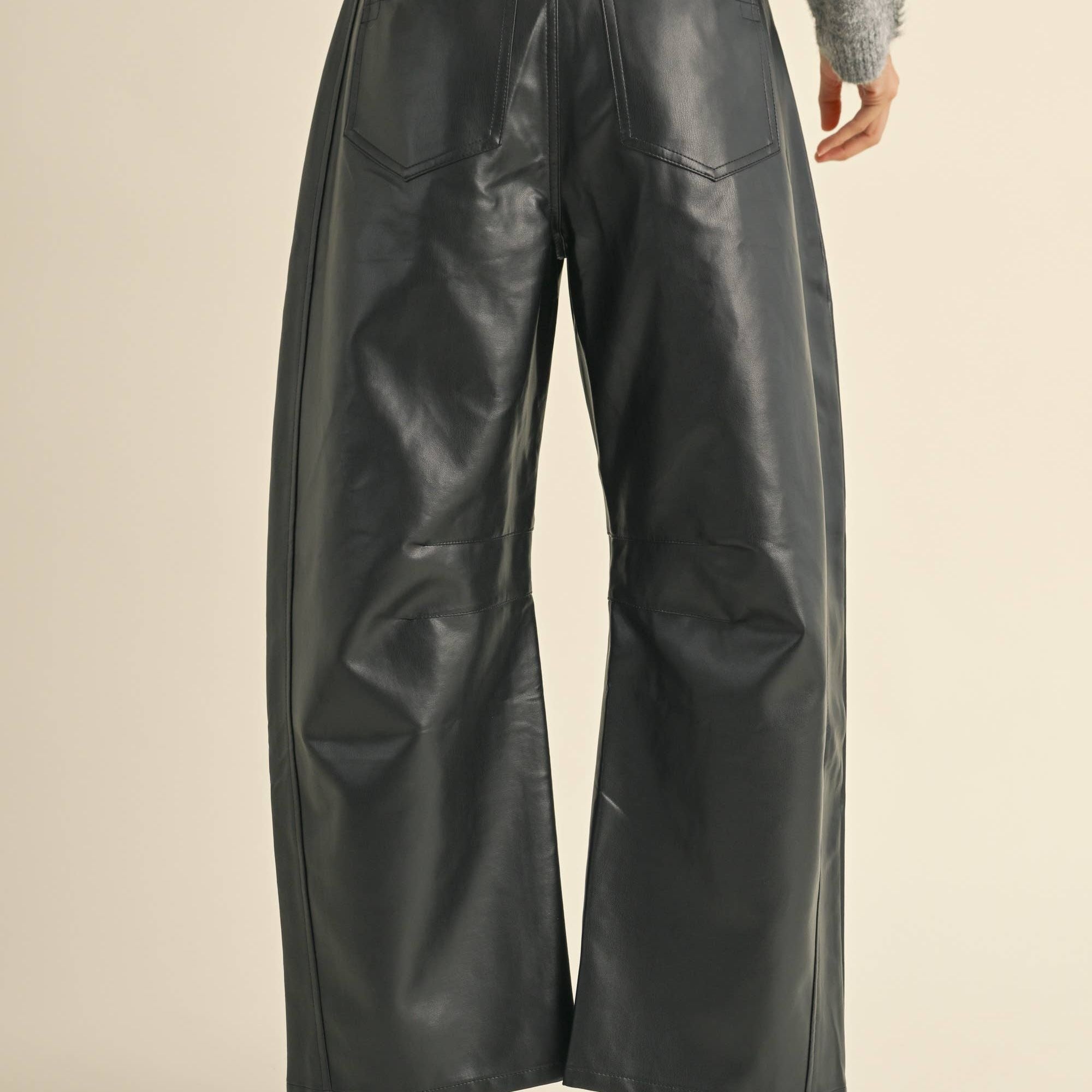 PLEATHER BARREL PANTS