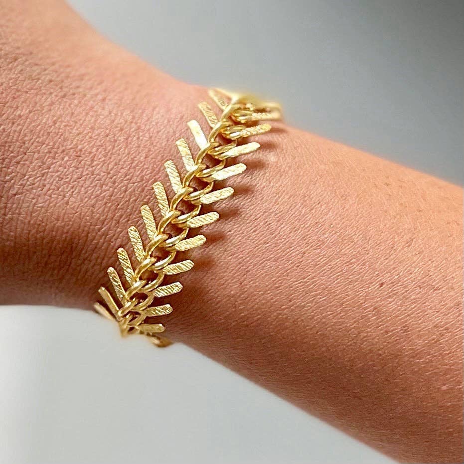 18k matte gold fish bone bracelet DORB02