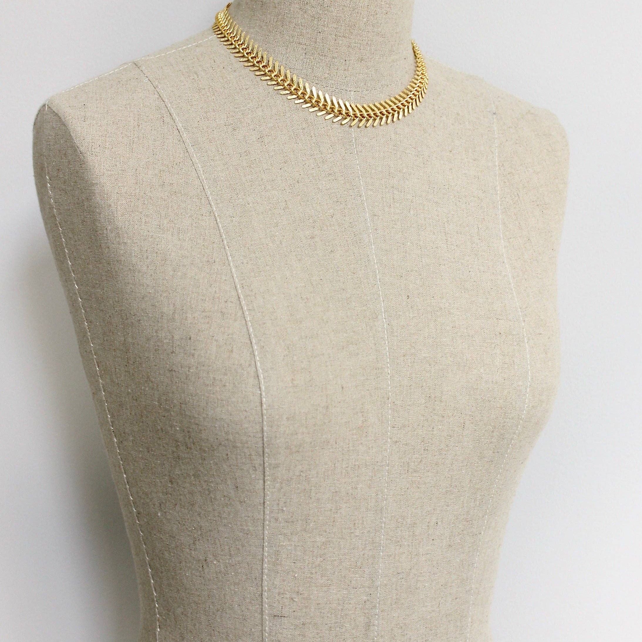 18k matte gold fish bone necklace DOR215