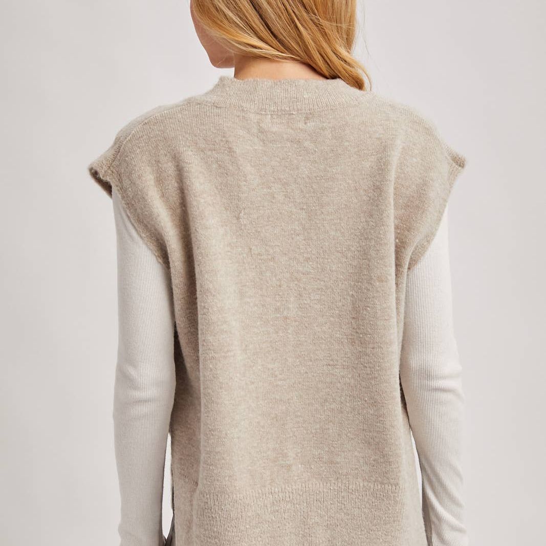 OVERSIZED KNIT VEST