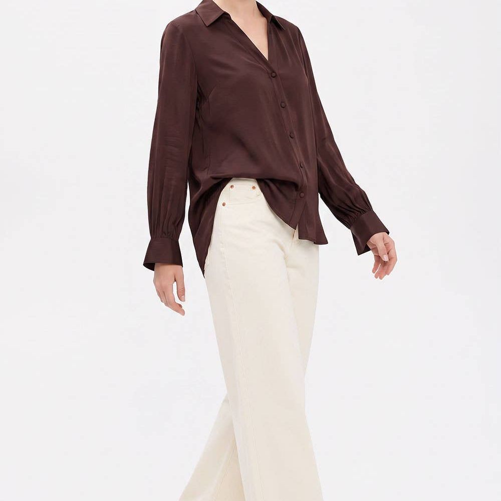 Neck Shirt With Open Seam Sleeve