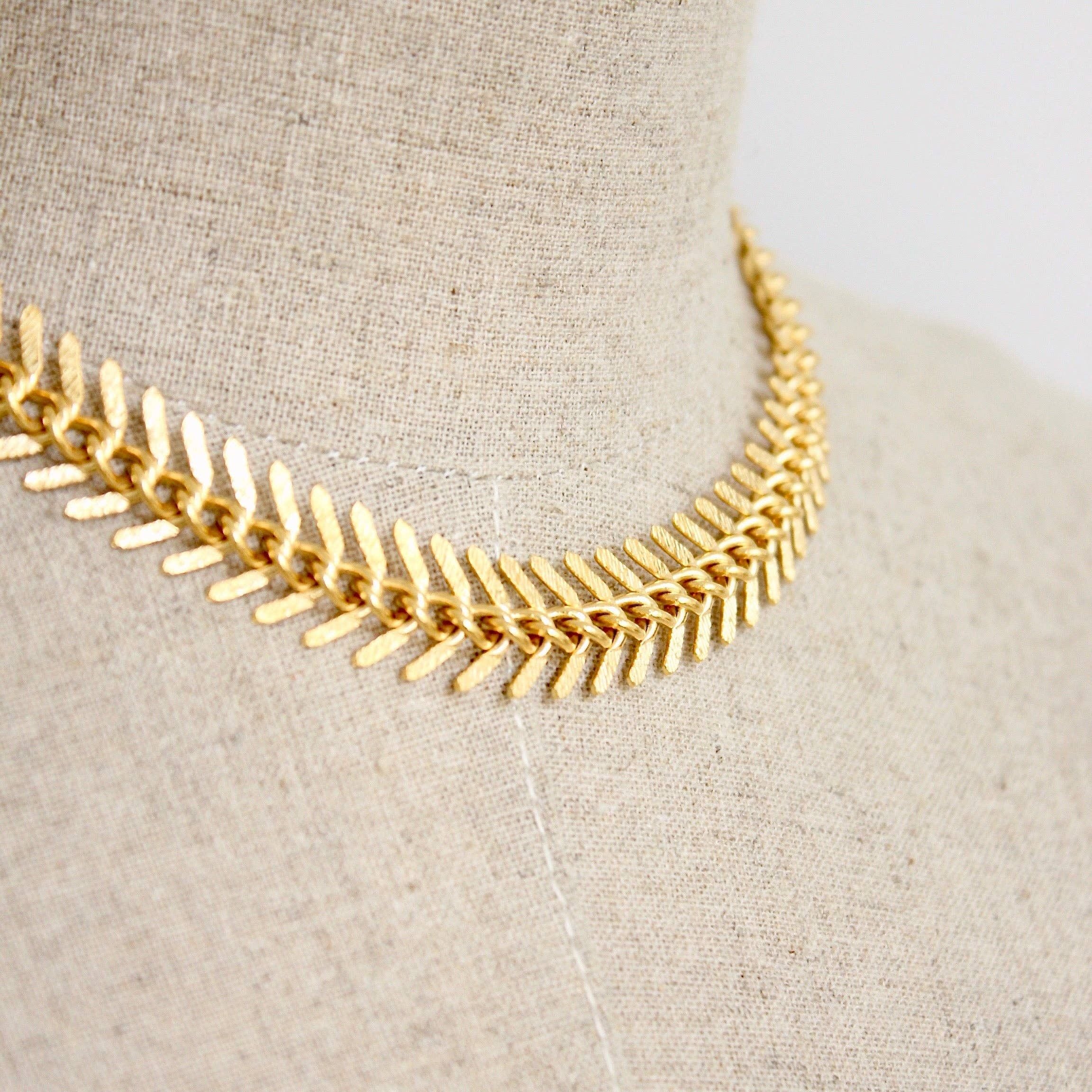 18k matte gold fish bone necklace DOR215