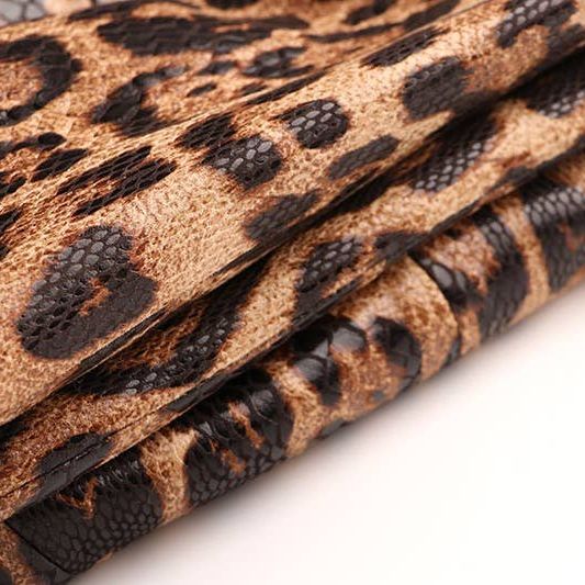 Elegant Leopard Blazer: Slim, Stylish, Chic
