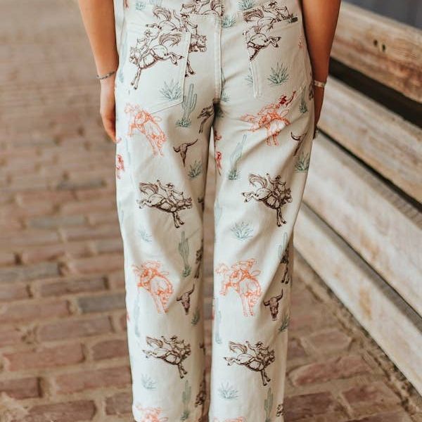 Cream Western Printed Mid Rise Barrel Jeans (28in)