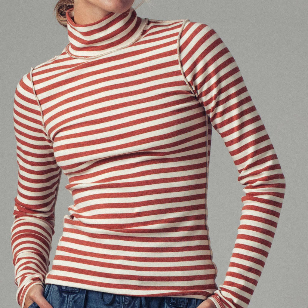 Contrast Seam Turtleneck Knit Top