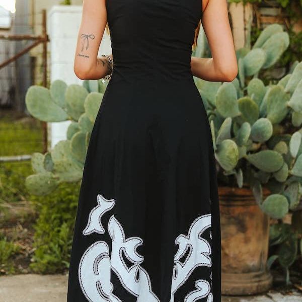 Black Pearl Snap Button Down Dress W Boot Stitch Detail
