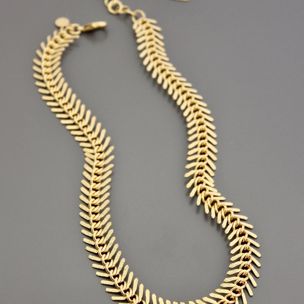 18k matte gold fish bone necklace DOR215