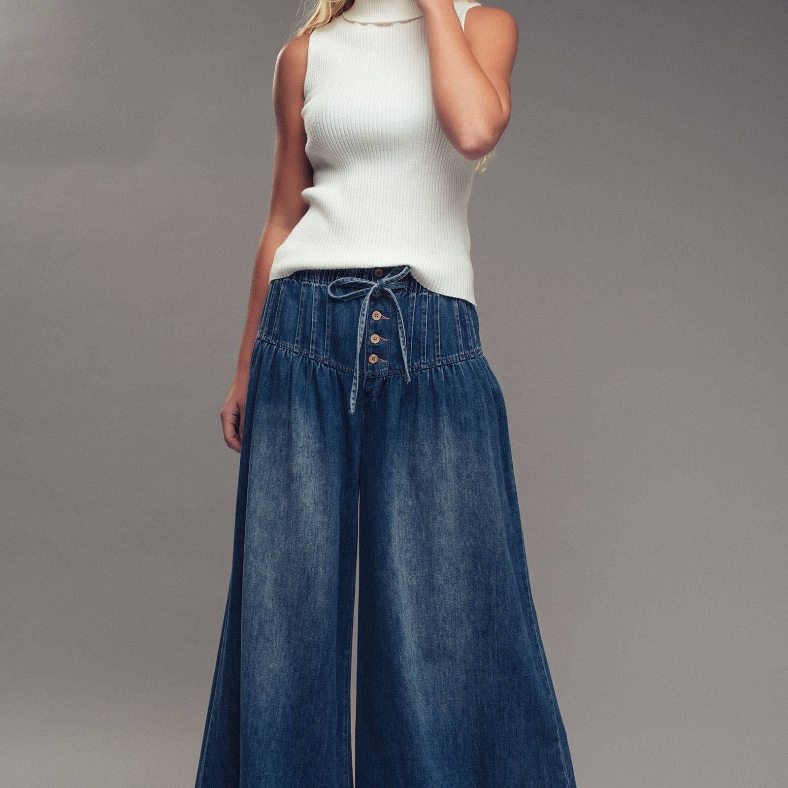 Pleated Wide-Leg Button Closure Pants