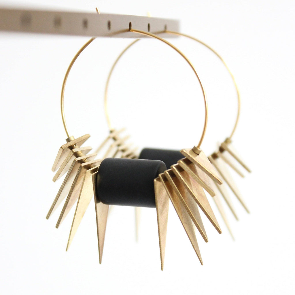 black and brass geometric hoop earrings JLTE20