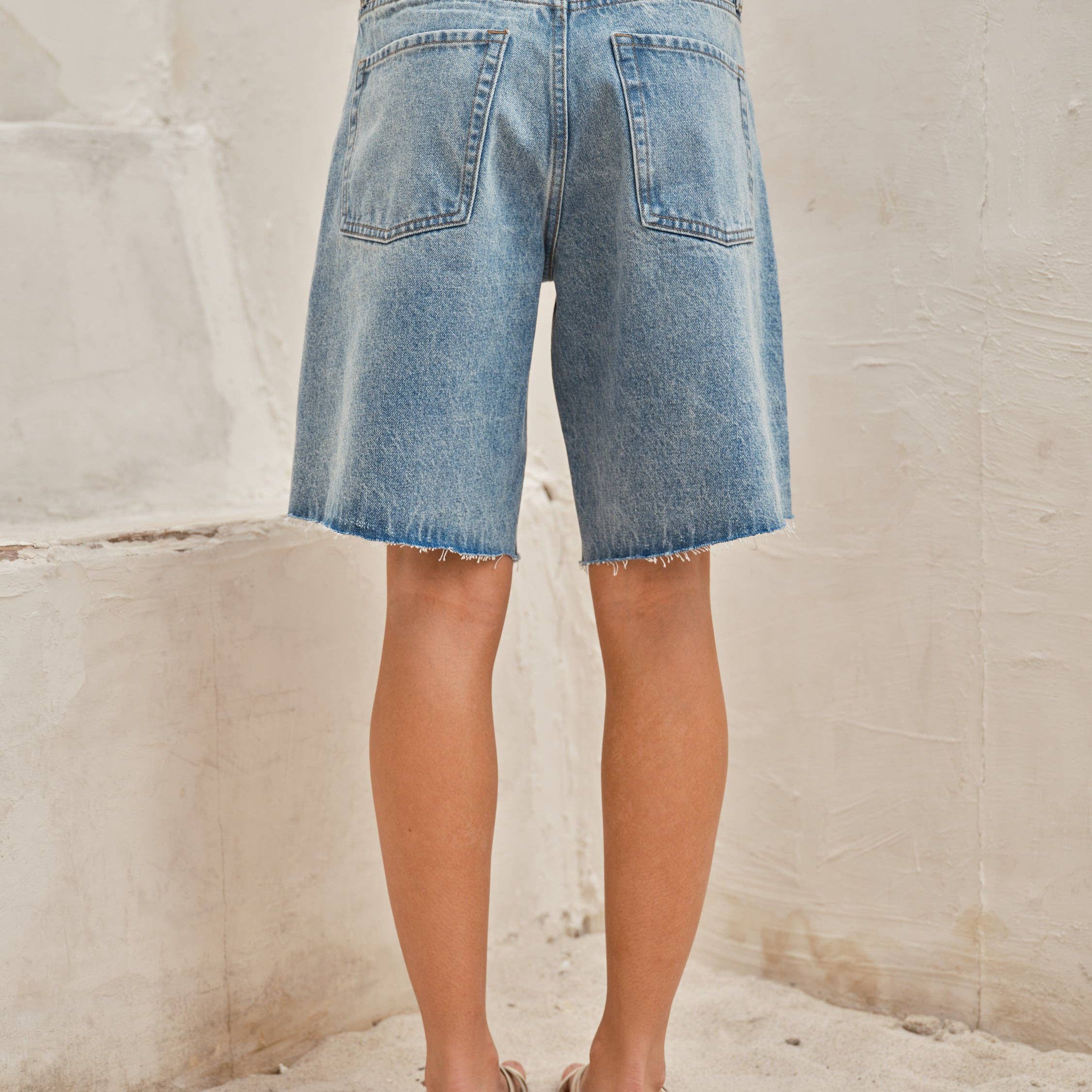 AJP6062 WIDE LEG RETRO BERMUDA DENIM SHORTS