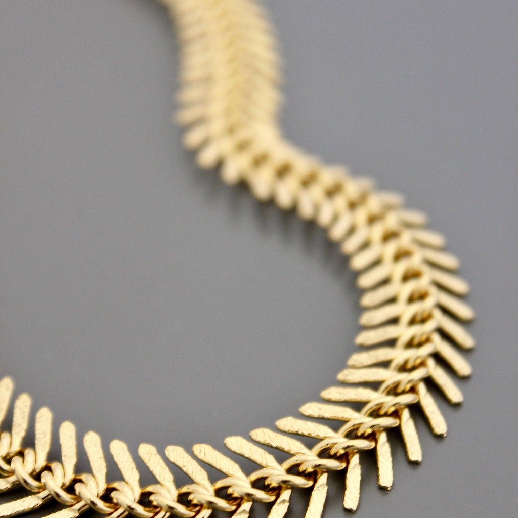 18k matte gold fish bone necklace DOR215